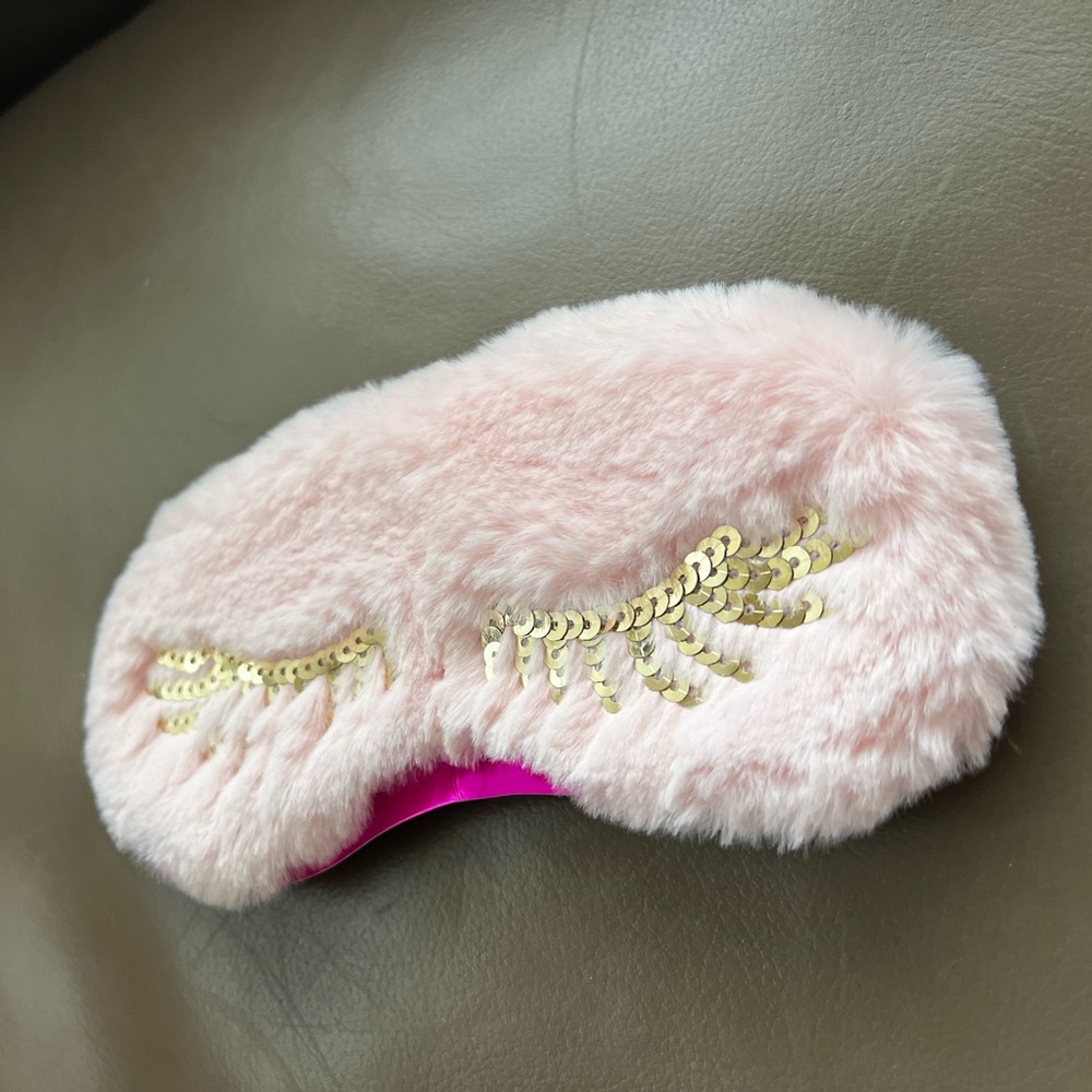 Icing Pink Sleep Mask with Gold Sequin Eyelashes - Picture 4 of 11